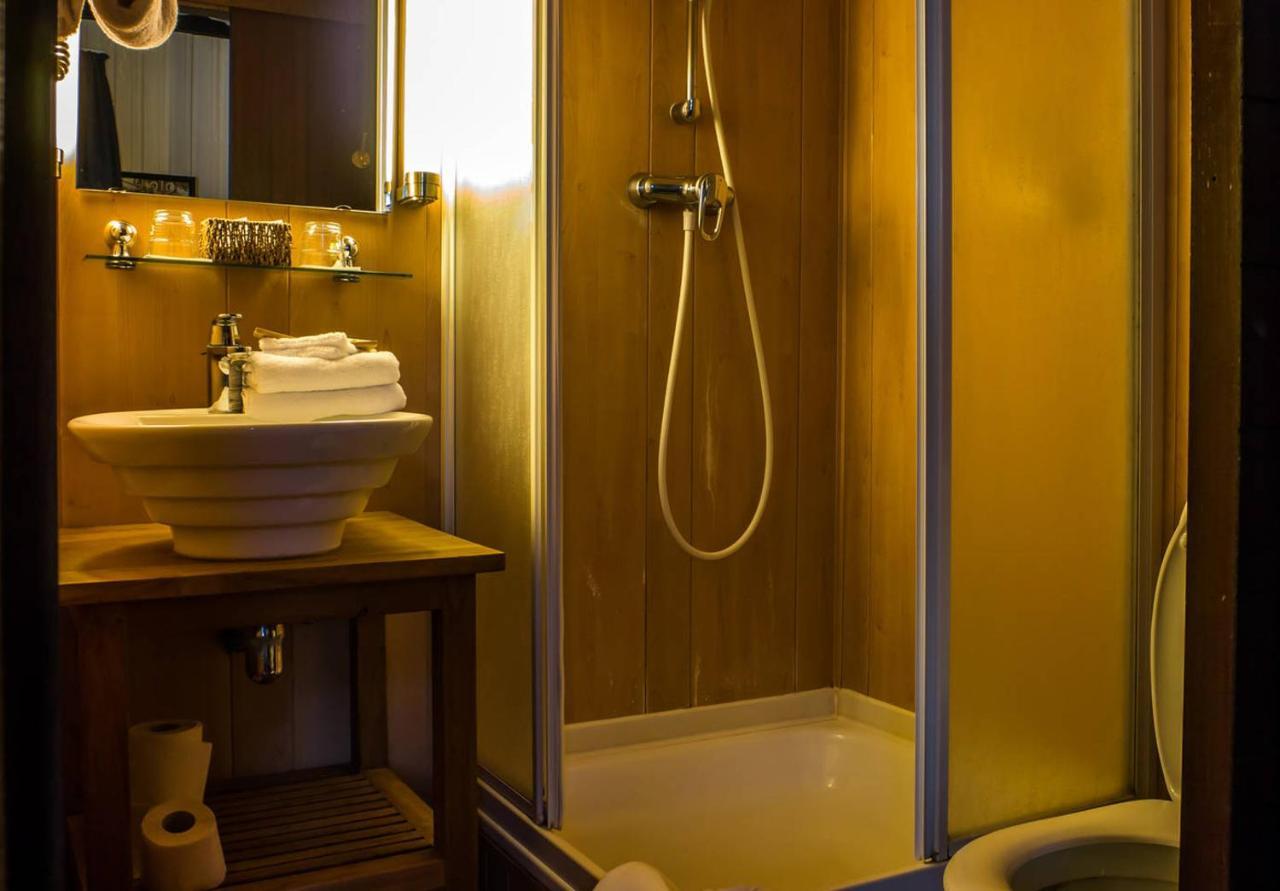Boat De Barge Hotel 3*