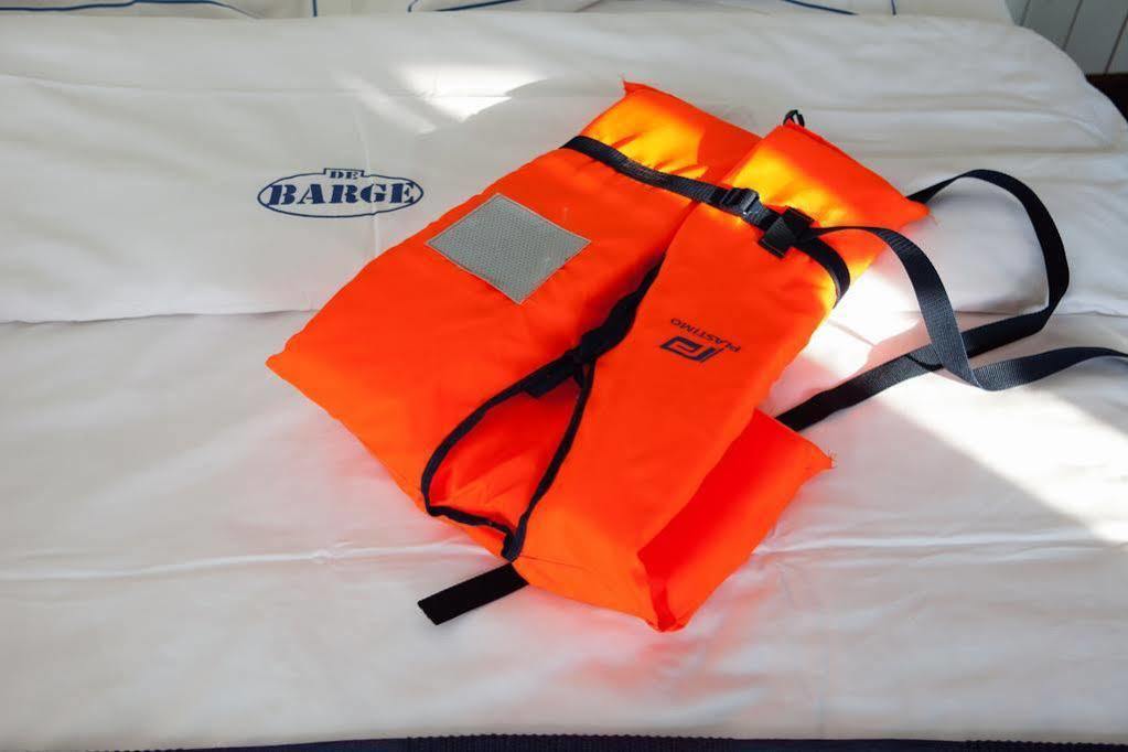 Boat De Barge Hotel 3*