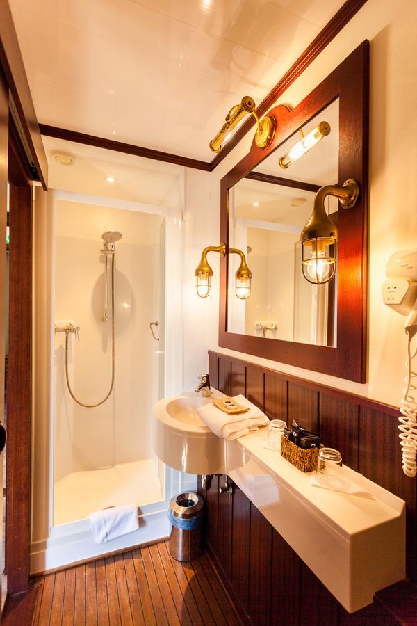 Boat De Barge Hotel 3*