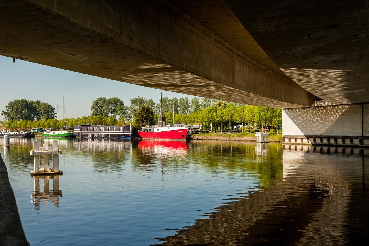 Hotel Boat De Barge Bruges