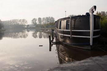 Hotel Boat De Barge Bruges